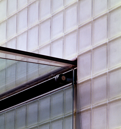 bult stop glass block
